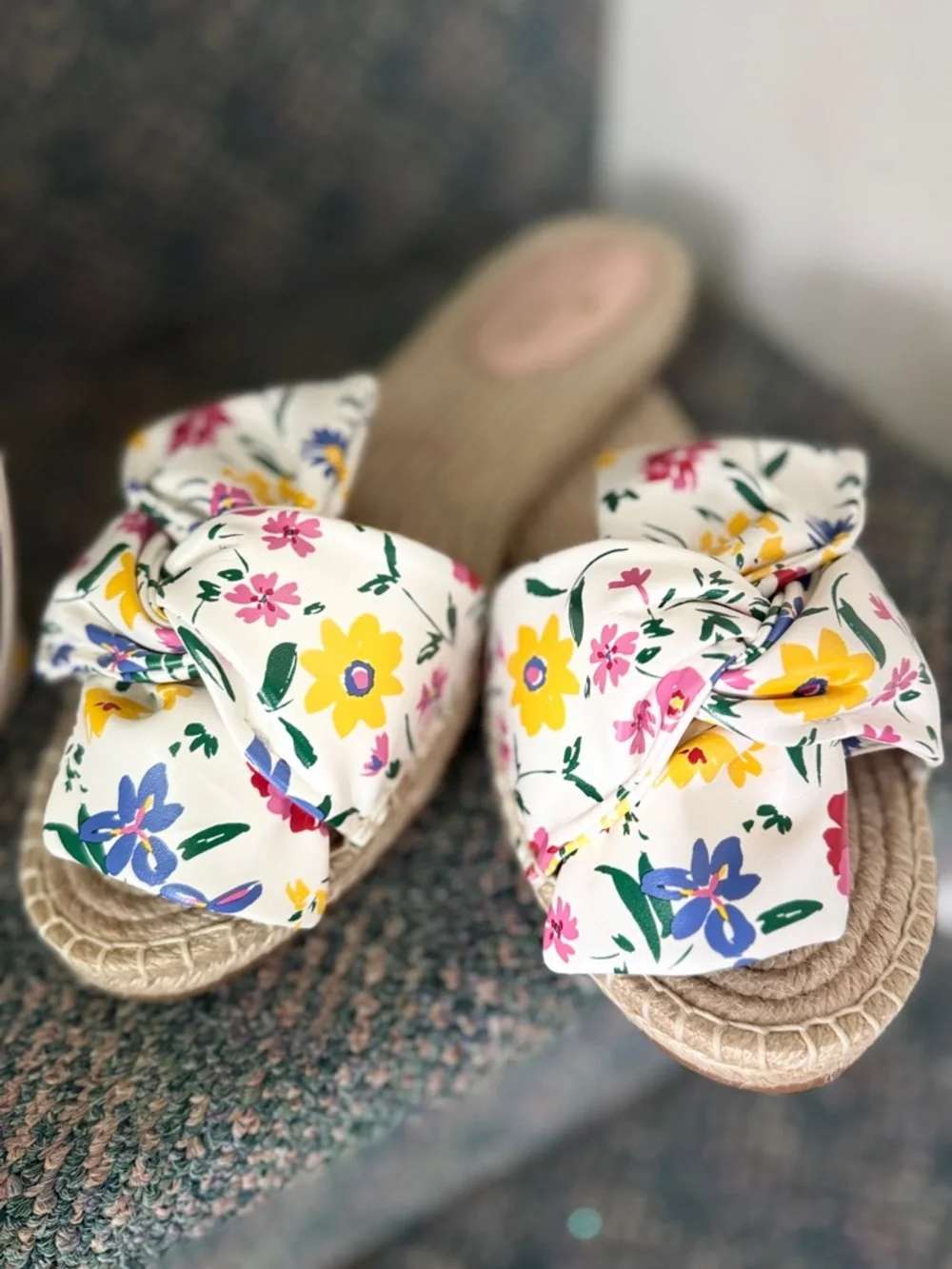 Kate Spade White Floral Crossbody & Matching Slide Sandals‎ 8.5
